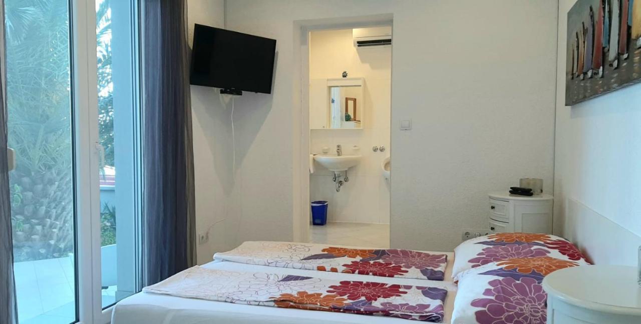 Helles Doppelzimmer Mit Bad, Terrasse Und Pool, Seperater Eingang, Liznjan, Istrien Zewnętrze zdjęcie